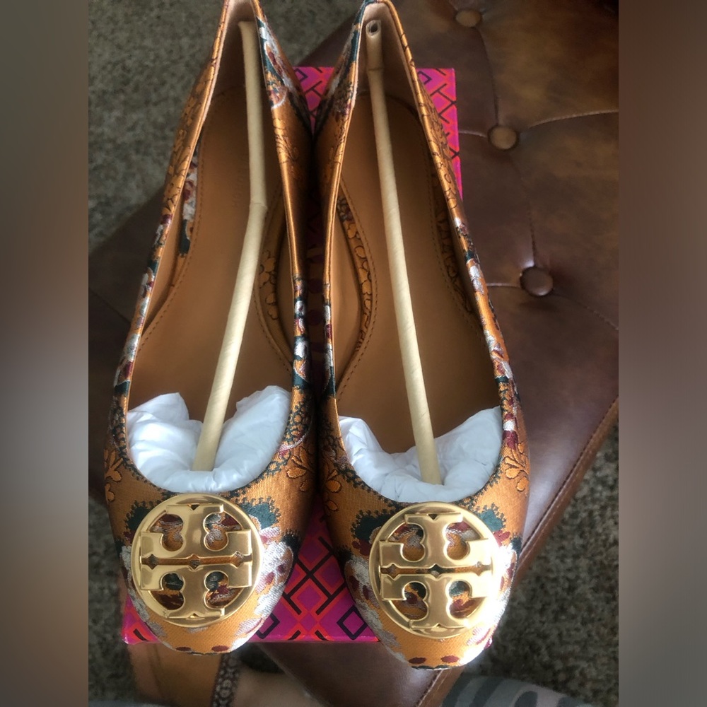 Tory Burch Chelsea Ballet Flat size 8